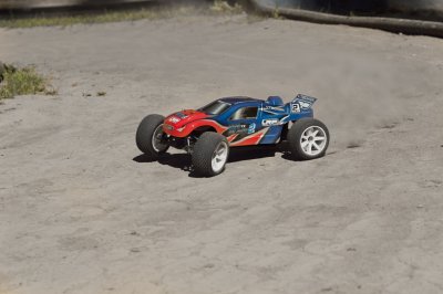 LRP S10 Blast 2 TX RTR - 1/10 Truggy s 2,4GHz RC soupravou