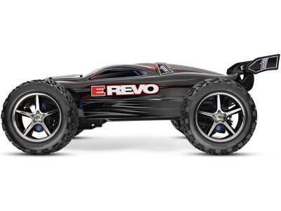 Traxxas E-Revo 1:10 TQi RTR bez karosérie a aku.