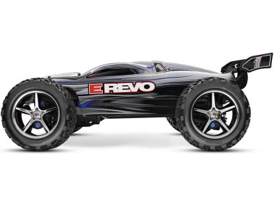 Traxxas E-Revo 1:10 TQi RTR bez karosérie a aku.