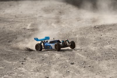 LRP S10 Blast BX 2 BRUSHLESS RTR - 1/10 Buggy s 2,4GHz RC soupravou