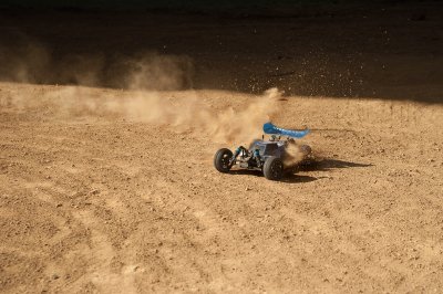 LRP S10 Blast BX 2 BRUSHLESS RTR - 1/10 Buggy s 2,4GHz RC soupravou