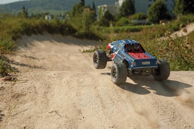 LRP S10 Blast MT 2 RTR - 1/10 Monster Truck s 2,4GHz RC soupravou