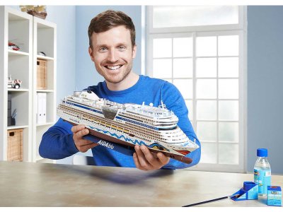 Revell 05230 AIDAblu 1/400