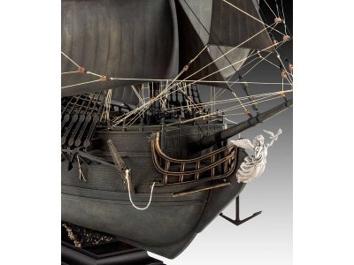 Revell 05699 Černá Perla 1:72