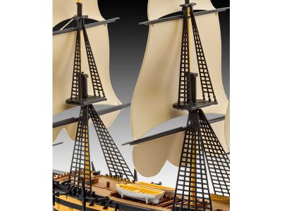 Revell 05819 HMS Victory 1/450