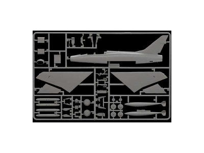 Italeri 1398 F-100F Super Sabr