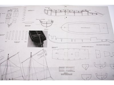 AMATI Švédská válečná loď 1775 1:35 kit