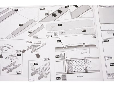 AMATI Arno XI Ferrari závodní člun 1:8 kit