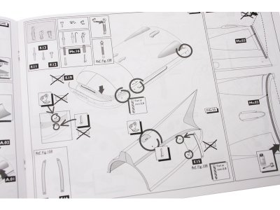 AMATI Arno XI Ferrari závodní člun 1:8 kit