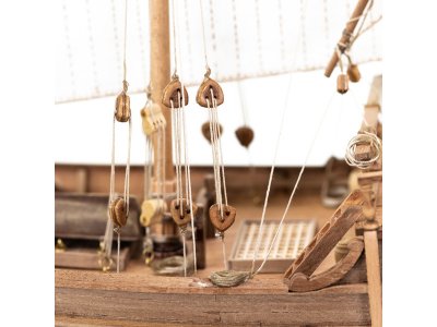 AMATI Nina karavela 1492 1:65 kit