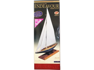 AMATI Endeavour plachetnice 1934 1:35 kit