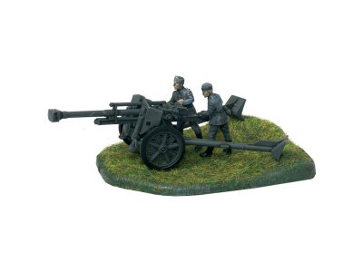 Zvezda německá houfnice leFH-18 (1:72)