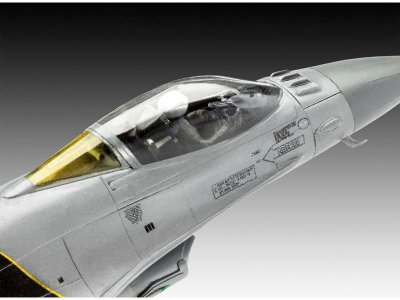 Revell 03905 F-16 1:72