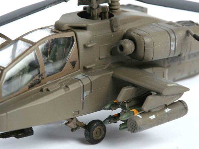 Revell 04046 Apache AH-64D