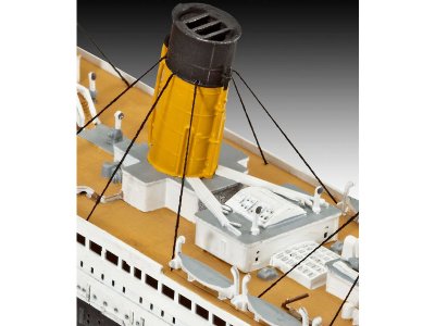 Revell 05210 RMS Titanic 1/700