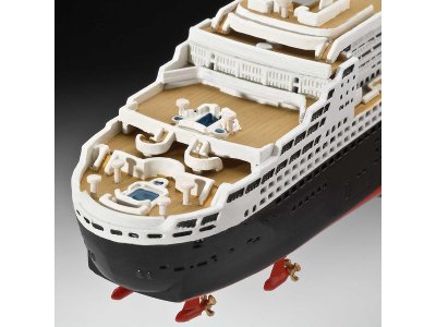 Revell QUEEN MARY 2 (1:1200) sada