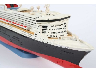 Revell QUEEN MARY 2 (1:1200) sada