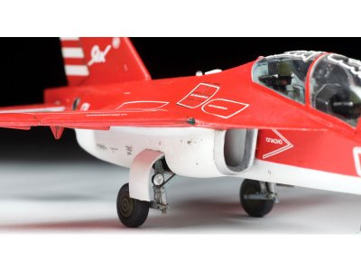 Zvezda 7316 YAK-130 1:72