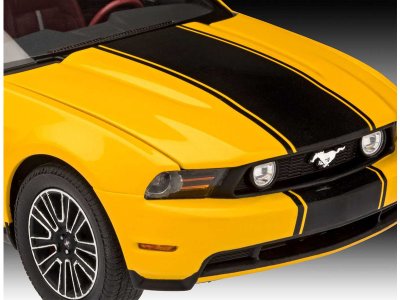 Revell Ford Mustang GT 2010 (1:25) set