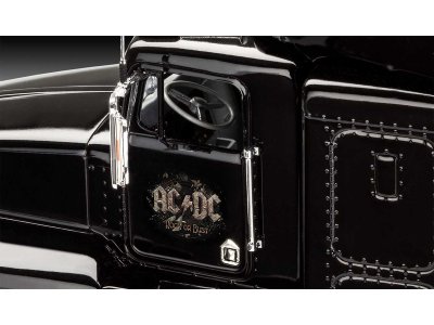 Revell AC/DC Tour Truck (1:32) (giftset)