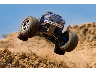 Traxxas Nitro T-Maxx 3.3 1:8 TQi Bluetooth RTR červený