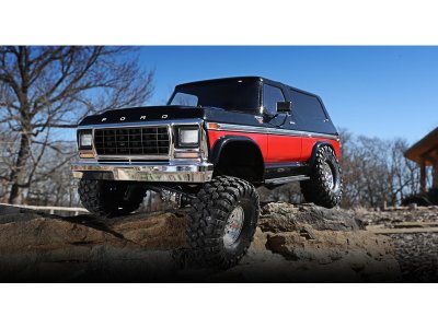 Traxxas TRX-4 Ford Bronco 1:10 TQi RTR červené