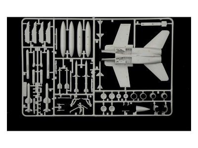 Italeri 1429 F/A 18 Hornet Swi