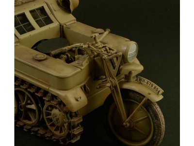 Italeri 7404 HK 101 Kettenkrad