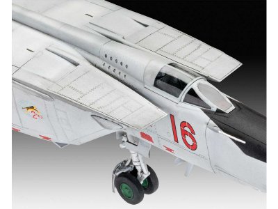 Revell 03878 MIG-25 RBT 1/72