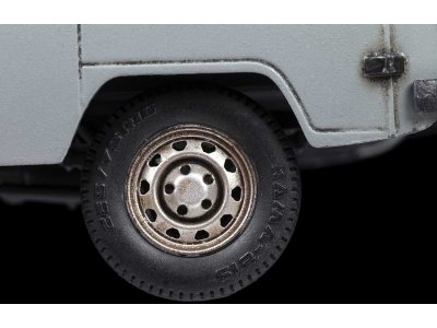 Zvezda 43002 UAZ 1:43