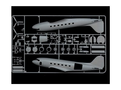Italeri 1338 Dakota Mk.III 1/7