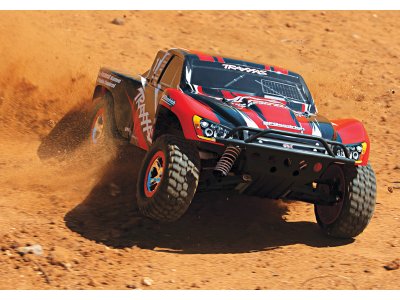 Traxxas Slash 1:10 RTR černý