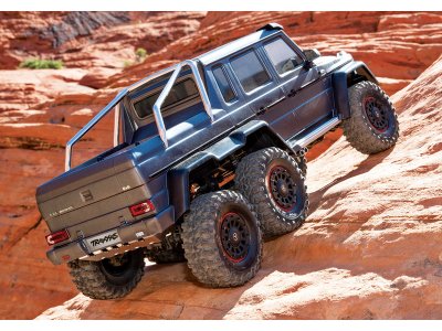 Traxxas TRX-6 Mercedes G 63 6x6 1:10 TQi RTR bílý