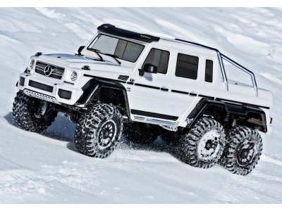Traxxas TRX-6 Mercedes G 63 6x6 1:10 TQi RTR bílý