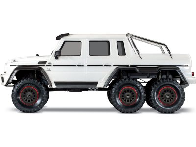 Traxxas TRX-6 Mercedes G 63 6x6 1:10 TQi RTR bílý