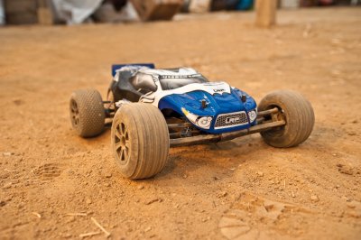 LRP S10 Twister Truggy RTR - 1/10 Electric 2WD s 2,4GHz RC