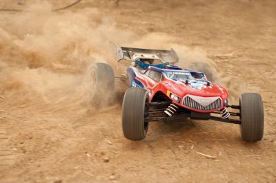 LRP S8 Rebel TX RTR - 1/8 spalovací Truggy 2,4 GHz