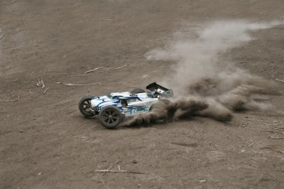 LRP S8 Rebel TX RTR - 1/8 spalovací Truggy 2,4 GHz