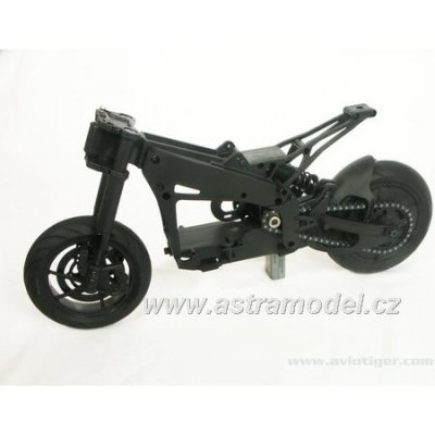 Motorka M5 Race ARR