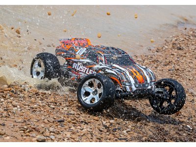 Traxxas Rustler 1:10 RTR oranžový