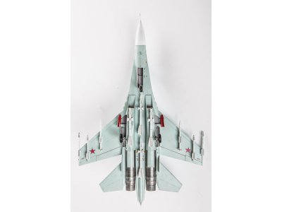 Zvezda 7295 SU-27 SM 1:72