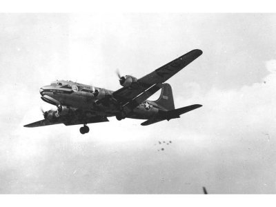 Revell 03910 C-54D 1/72