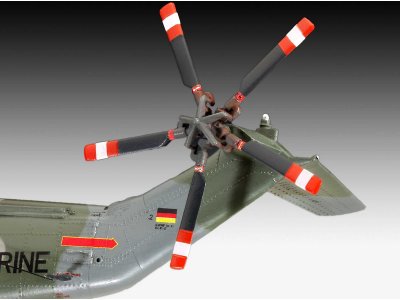 Revell SAR DGzRS Arkona + Westland Sea King Mk 41 (1:72) (Gift-Set)