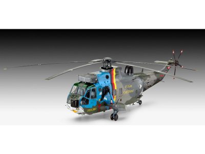 Revell SAR DGzRS Arkona + Westland Sea King Mk 41 (1:72) (Gift-Set)