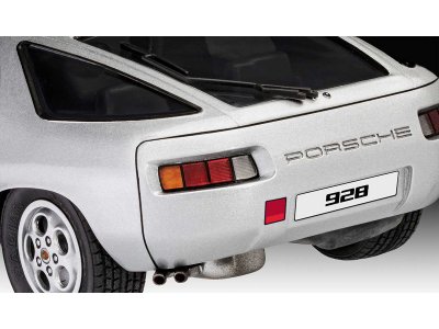 Revell 07656 Porsche 928 1.16