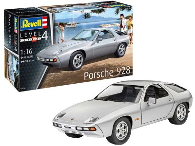 Revell 07656 Porsche 928 1.16