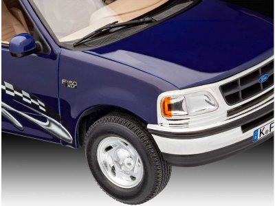 Revell Ford F-150 XLT 1997 (1:25) (sada)