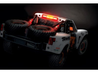 Traxxas Unlimited Desert Racer 1:8 TQi RTR s LED Rigid