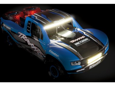 Traxxas Unlimited Desert Racer 1:8 TQi RTR s LED Rigid