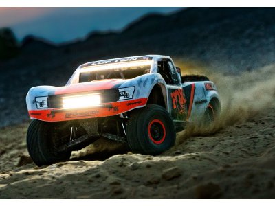 Traxxas Unlimited Desert Racer 1:8 TQi RTR s LED Rigid